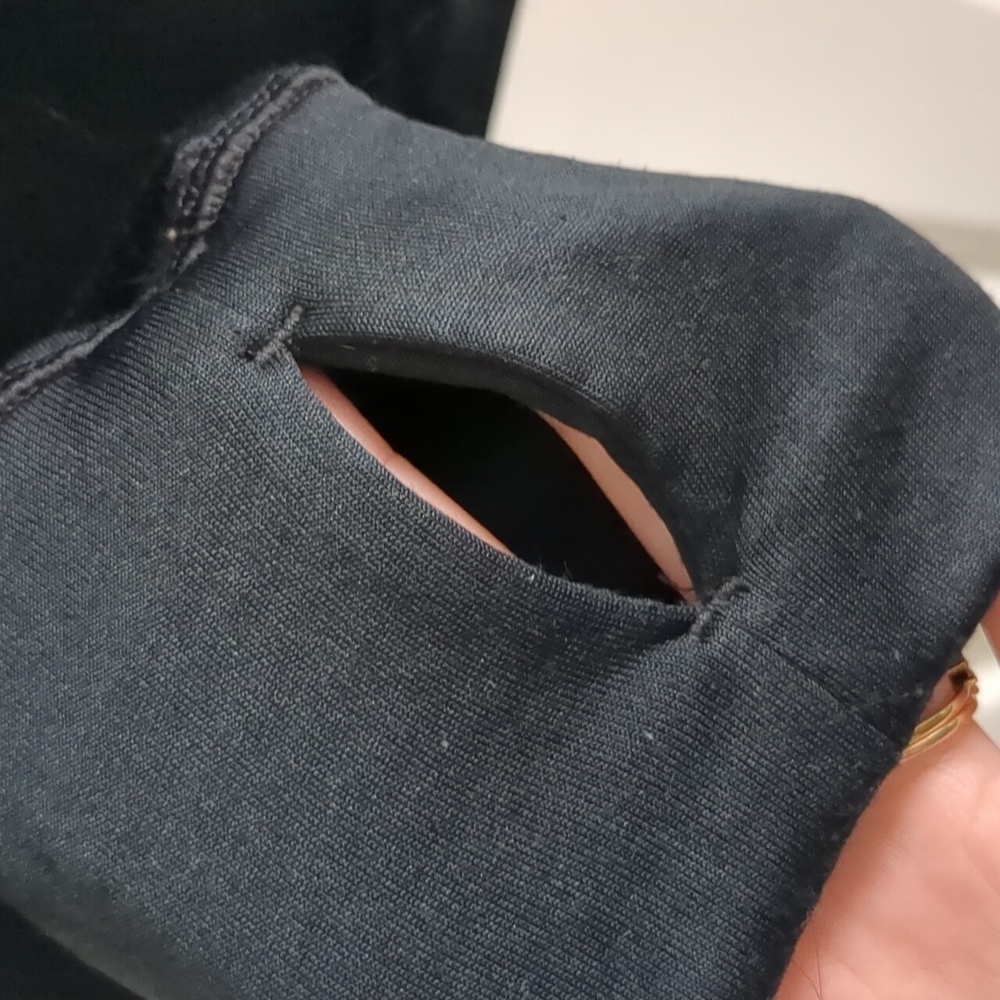 Under Armour Black Long Sleeve Shirt - Picture 5 of 5